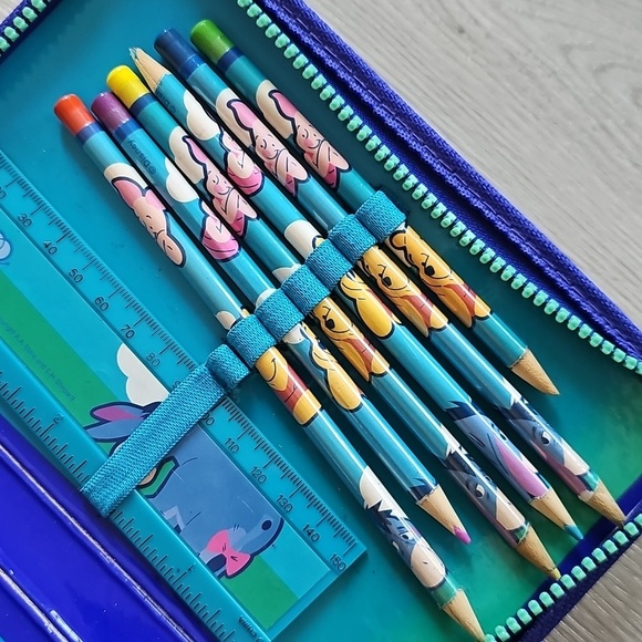 Vintage Disney Winnie The Pooh Pencil, Marker & Agenda Zip Case Set - Picture 3 of 12